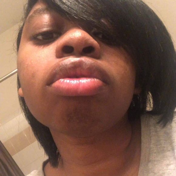 Meet your Posher, Tiffany - Picture 1 of 1